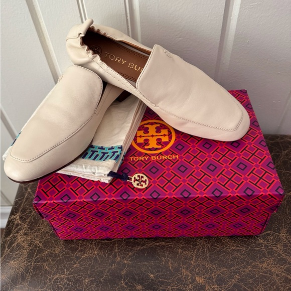 TORY BURCH “KIRA” CREAM COLOR LOAFER NEW in BOX & TB SHOE BAG - Picture 8 of 16